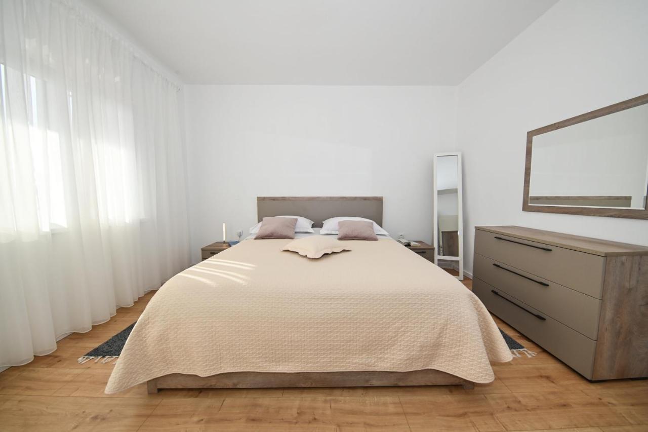Apartment Irena Posedarje Ngoại thất bức ảnh