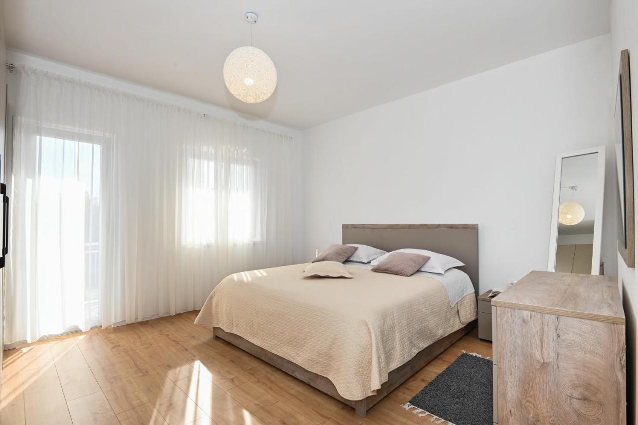 Apartment Irena Posedarje Ngoại thất bức ảnh
